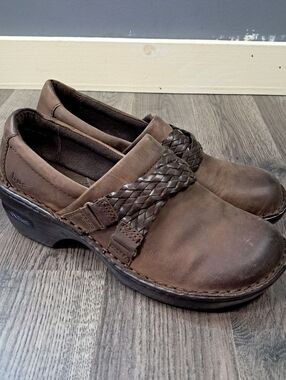 Boc Born Concept Women's Clogs Size 9.5 Brown Leather Weave Strap